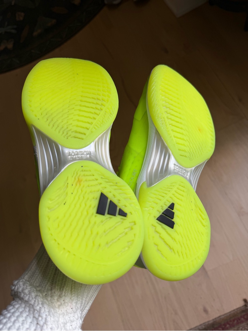 Adidas Avacourt Women’s Neon Green/Yellow
